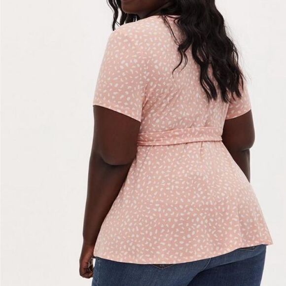 NWT Torrid Crepe Wrap Peplum Blouse - Picture 2 of 8